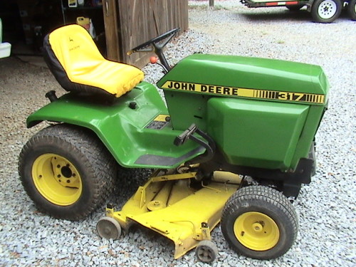 John Deere 317 - Lake Oconee Garage Sale